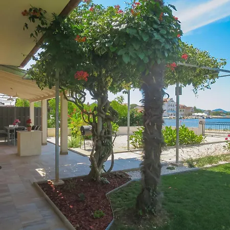 بيت للعطل Lidija - Zad501 By Interhome *